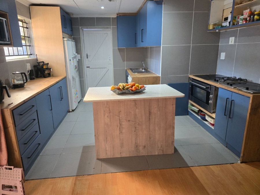 3 Bedroom Property for Sale in Portlands Western Cape